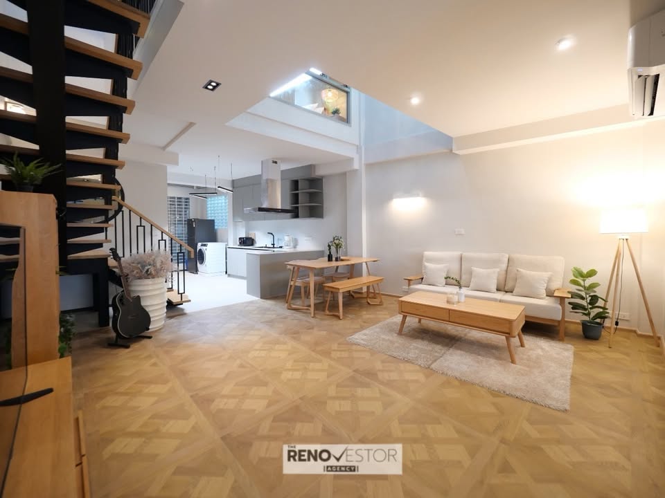 บ้านมินิมอลรีโนเวทใหม่ ใจกลางปรีดี 42 (สุขุมวิท 71)