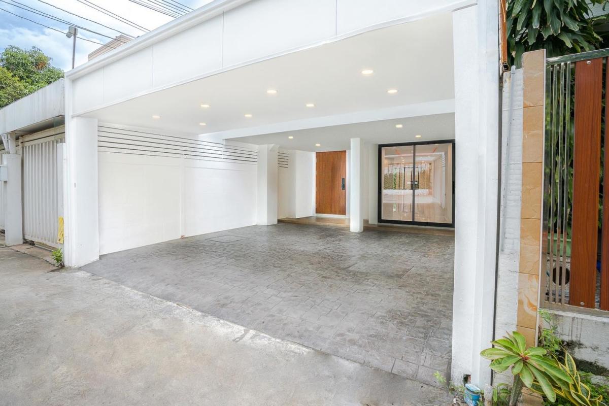 ขายทาวน์โฮม | เอกมัย ซอย 12