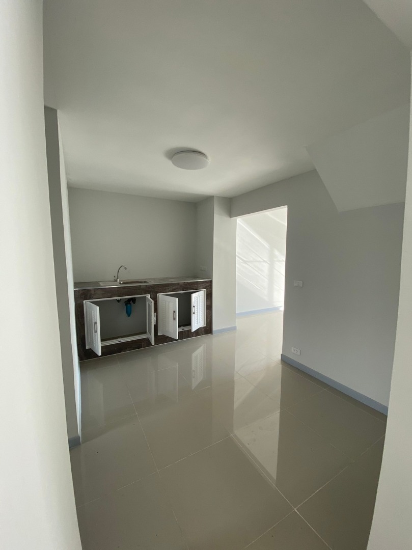  หมู่บ้านเมืองทองการ์เด้นท์ 