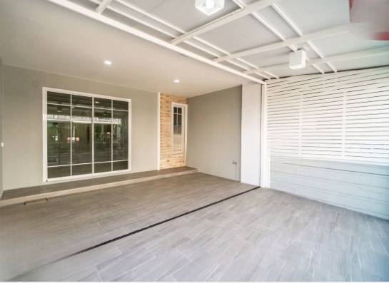 Golden Town บางนา–สวนหลวง 