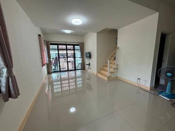 The Connect 27 เฉลิมพระเกียรติ ร.9 ซอย 67