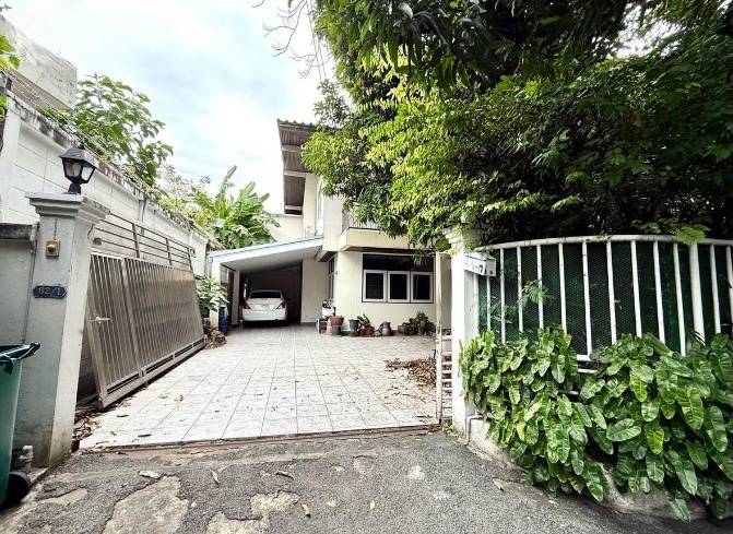 ให้เช่า บ้านเดี่ยว ซอยสุขุมวิท 26 ทำเลเงียบสงบ ใจกลางเมือง