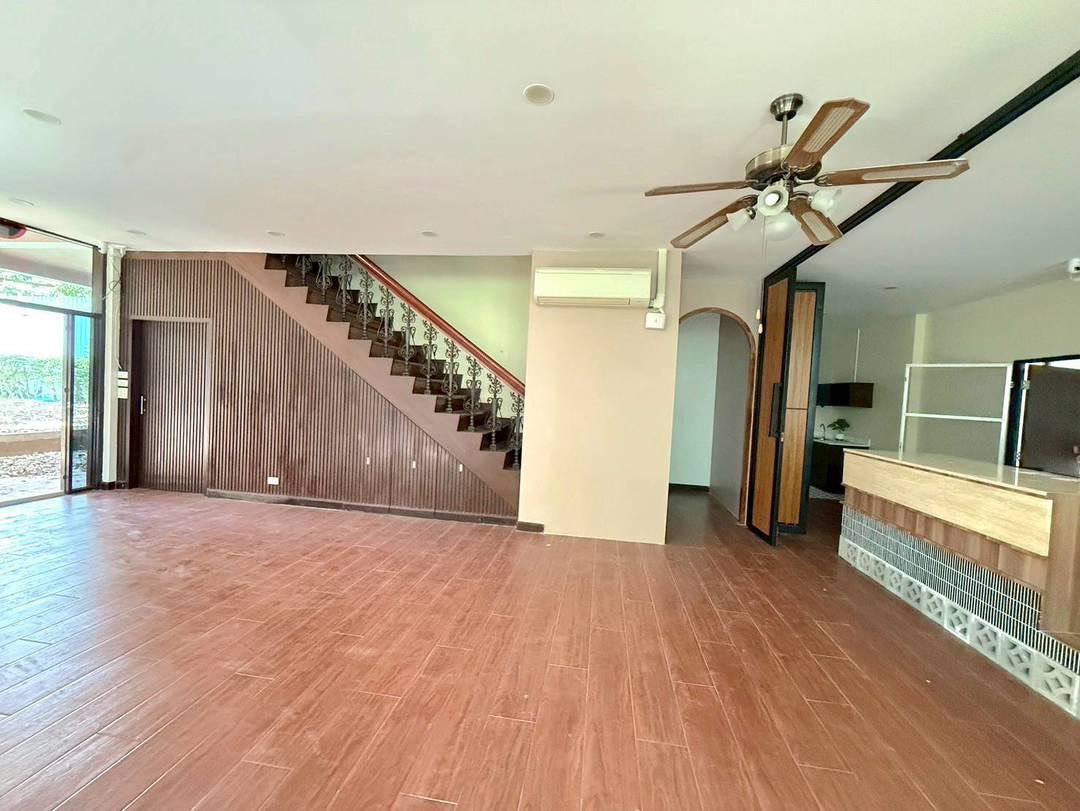 🏡 ให้เช่า บ้านเดี่ยวพร้อมสวนส่วนตัว – สุขุมวิท 13 🌿