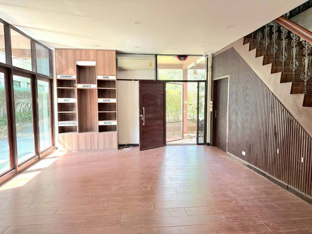 🏡 ให้เช่า บ้านเดี่ยวพร้อมสวนส่วนตัว – สุขุมวิท 13 🌿