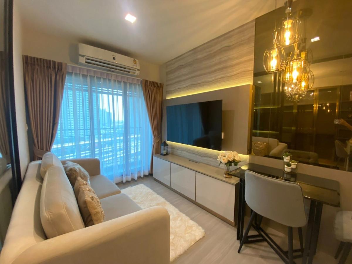 Life Sathorn Sierra