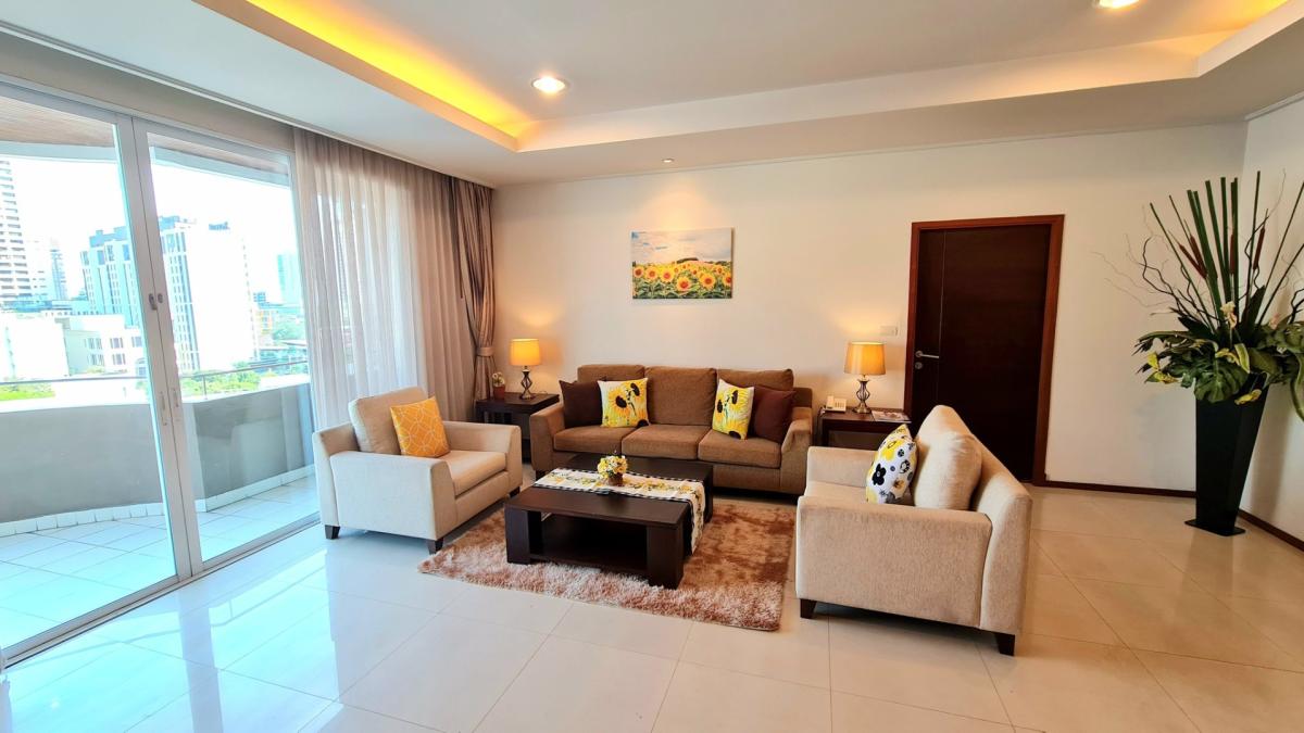 Piyathip Place, Sukhumvit Soi 39 (Phrom Phong)