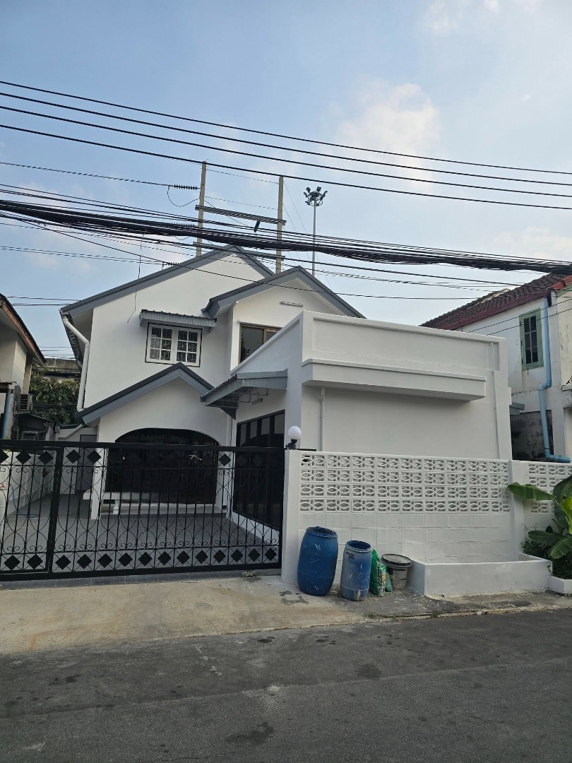  House for Rent in Mengjai (Ratchada Area) | Newly Renovated | Pet Friendly ✨