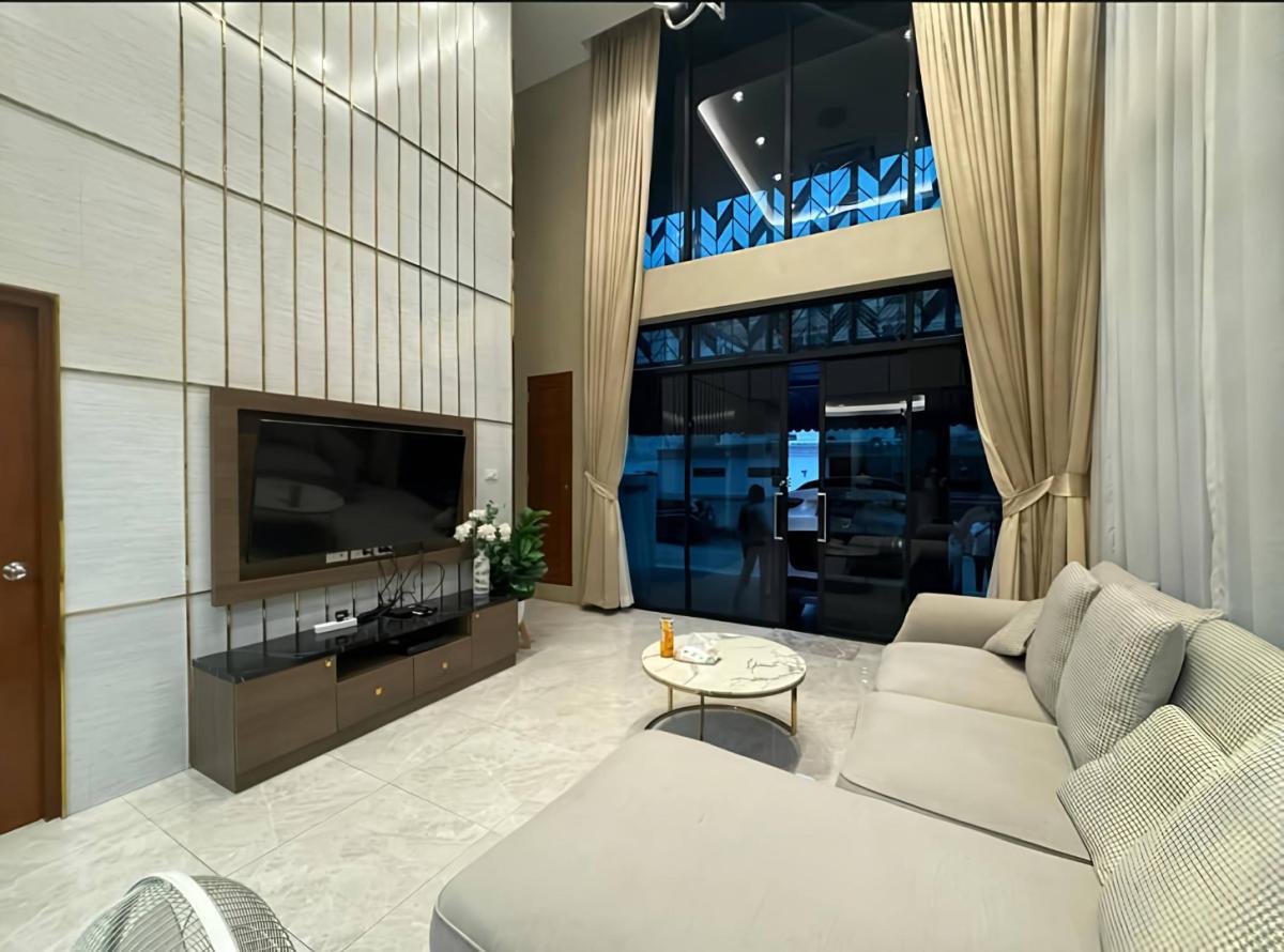 Luxury Home Office – ลาดพร้าว–วังหิน