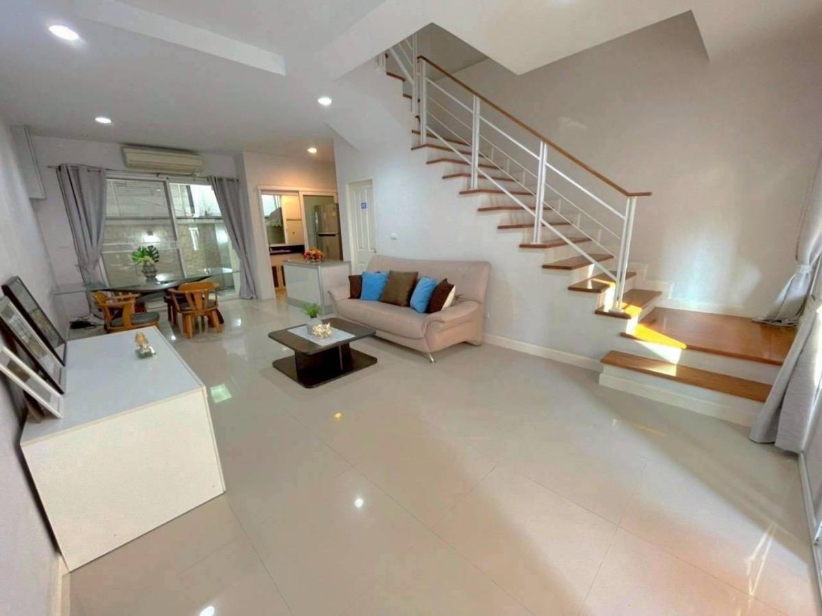 ให้เช่า บ้านสาทร | Pet-Friendly 🐶 | ใกล้ BTS สุรศักดิ์ | 200 ตร.ม. 3 ชั้น 🏡