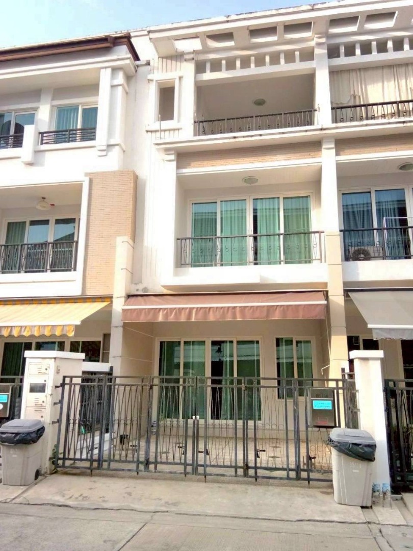 ให้เช่า บ้านสาทร | Pet-Friendly 🐶 | ใกล้ BTS สุรศักดิ์ | 200 ตร.ม. 3 ชั้น 🏡