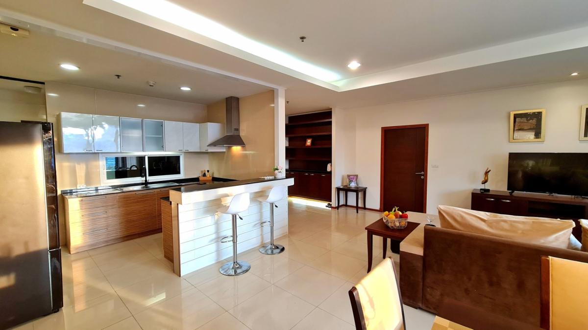 Piyathip Place Sukhumvit 39 