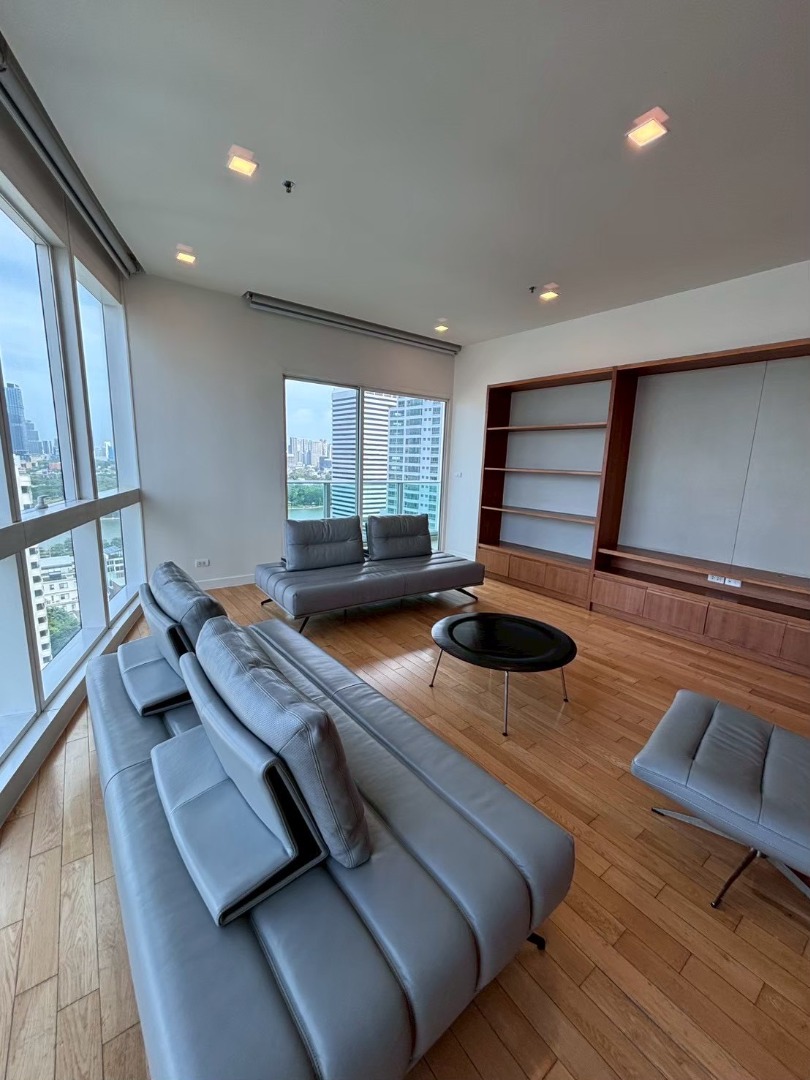 millennium residence sukhumvit 20