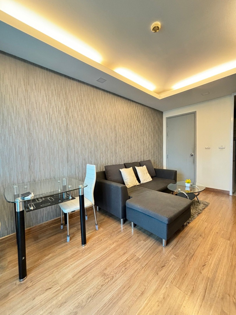 Thru Thonglor Condo 