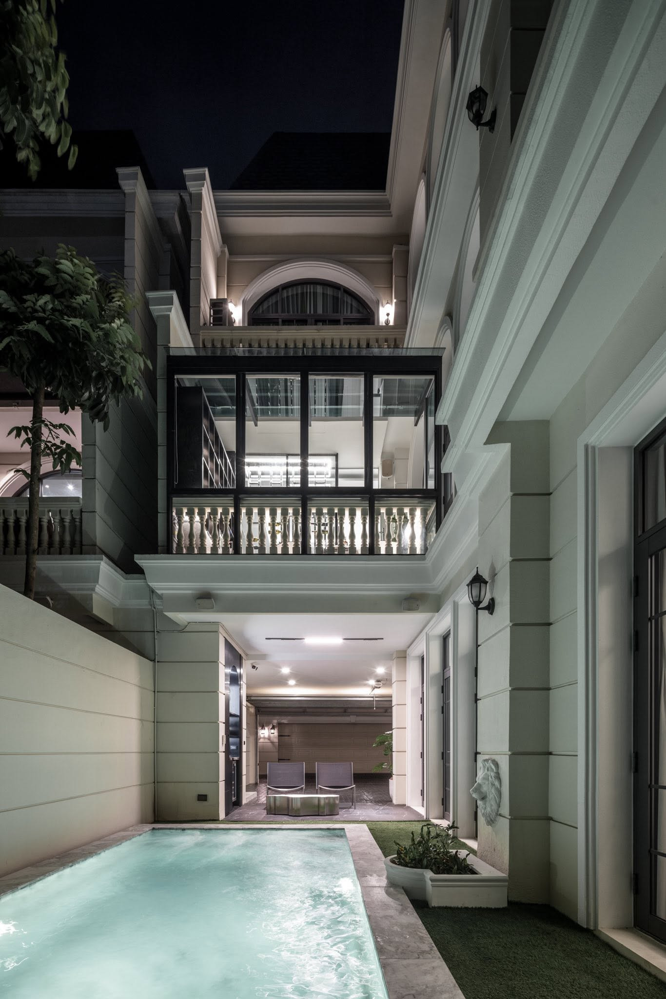 บ้านหรูระดับ Ultra Luxury ใจกลางเอกมัย