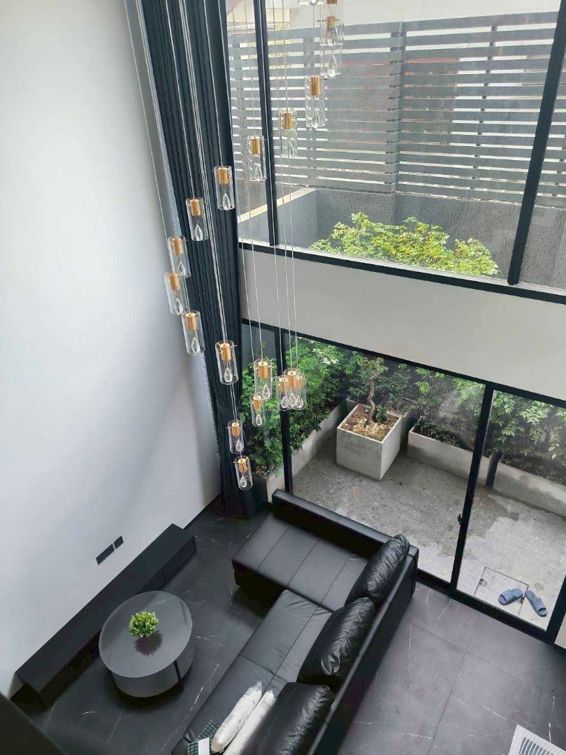 L SCAPE RATCHADA