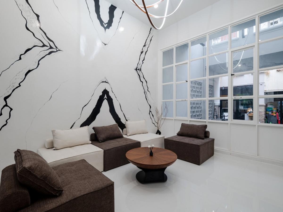 ให้เช่า | Luxury Pool Villa Townhome ใกล้จตุจักร
