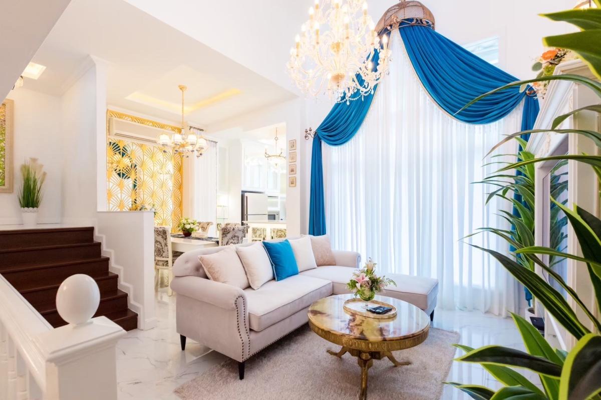 luxury townhouse at crystal ville