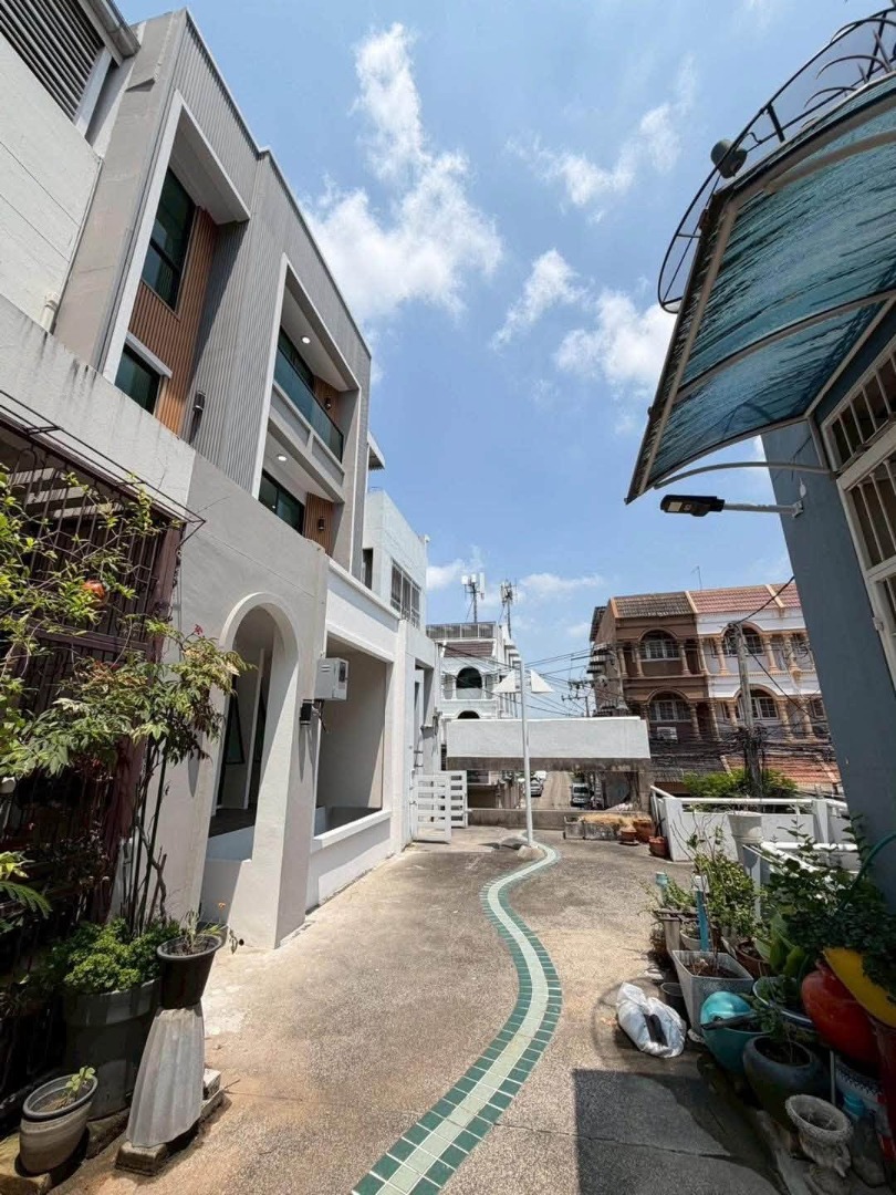 prominent place สุขุมวิท 101