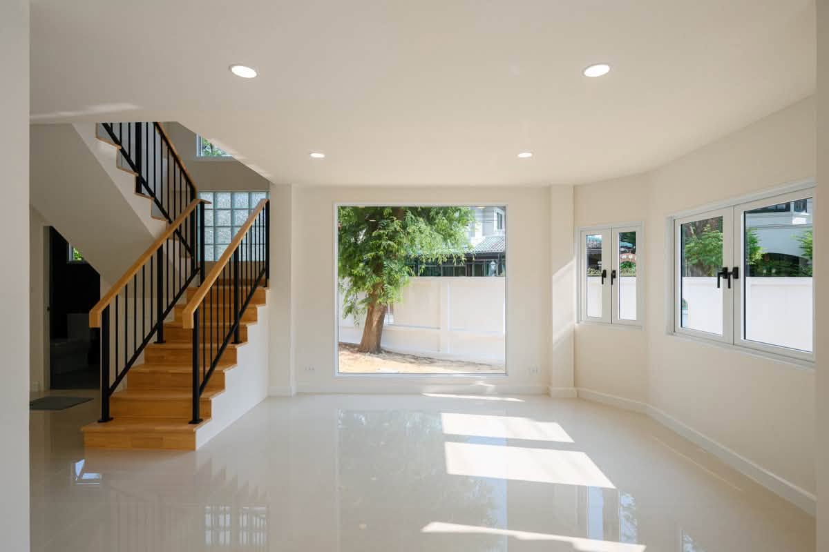 บ้านเดี่ยวรีโนเวทใหม่ สไตล์ Modern Tropical–Industrial | รามอินทรา 34