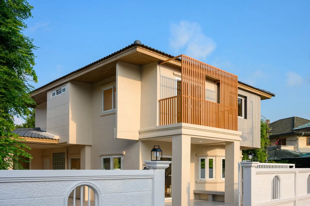 บ้านเดี่ยวรีโนเวทใหม่ สไตล์ Modern Tropical–Industrial | รามอินทรา 34