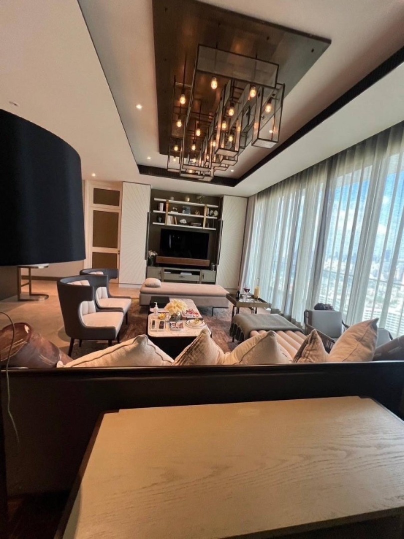  The Residences at Mandarin Oriental