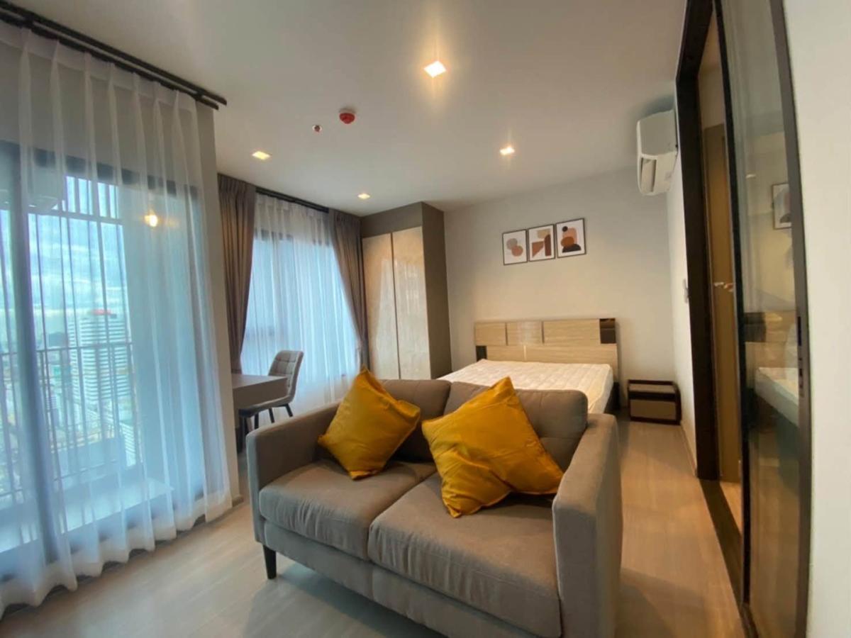  Life Asoke Rama 9