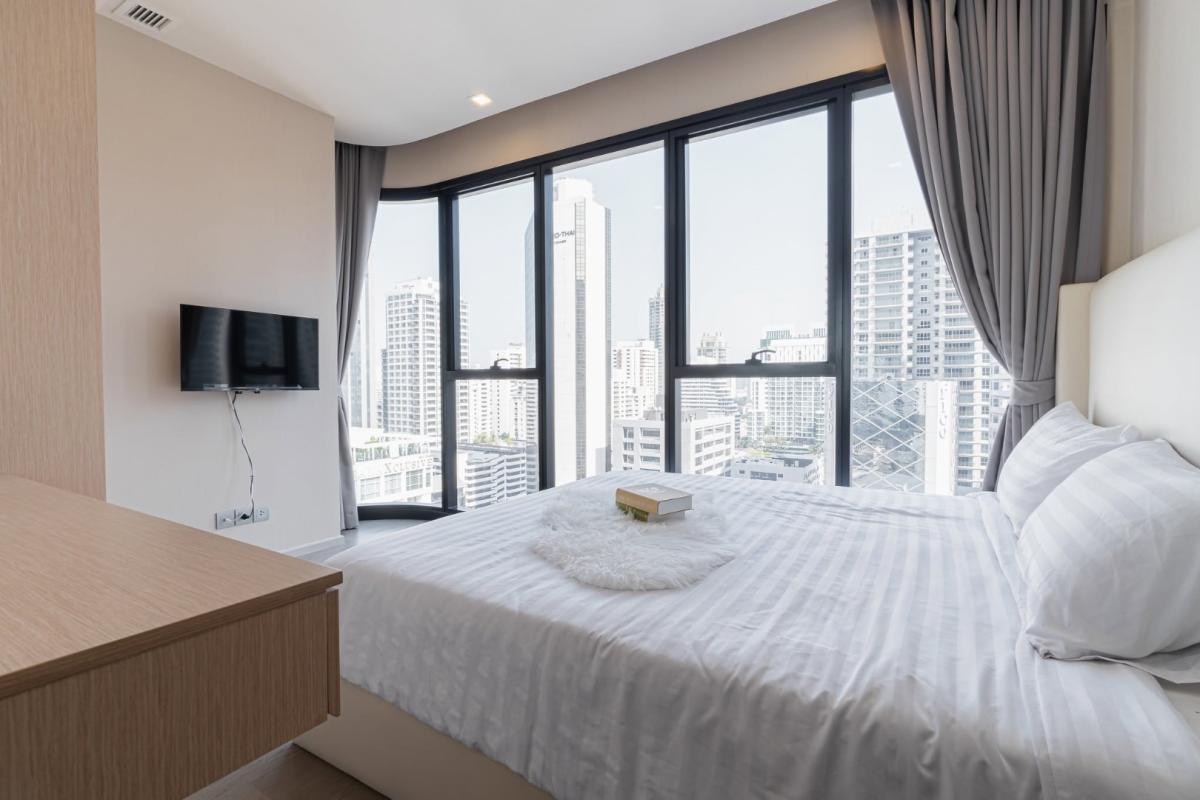 ASHTON ASOKE