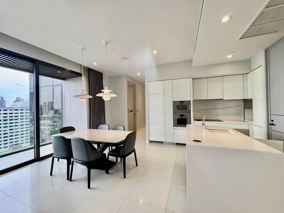 VITTORIO SUKHUMVIT 39