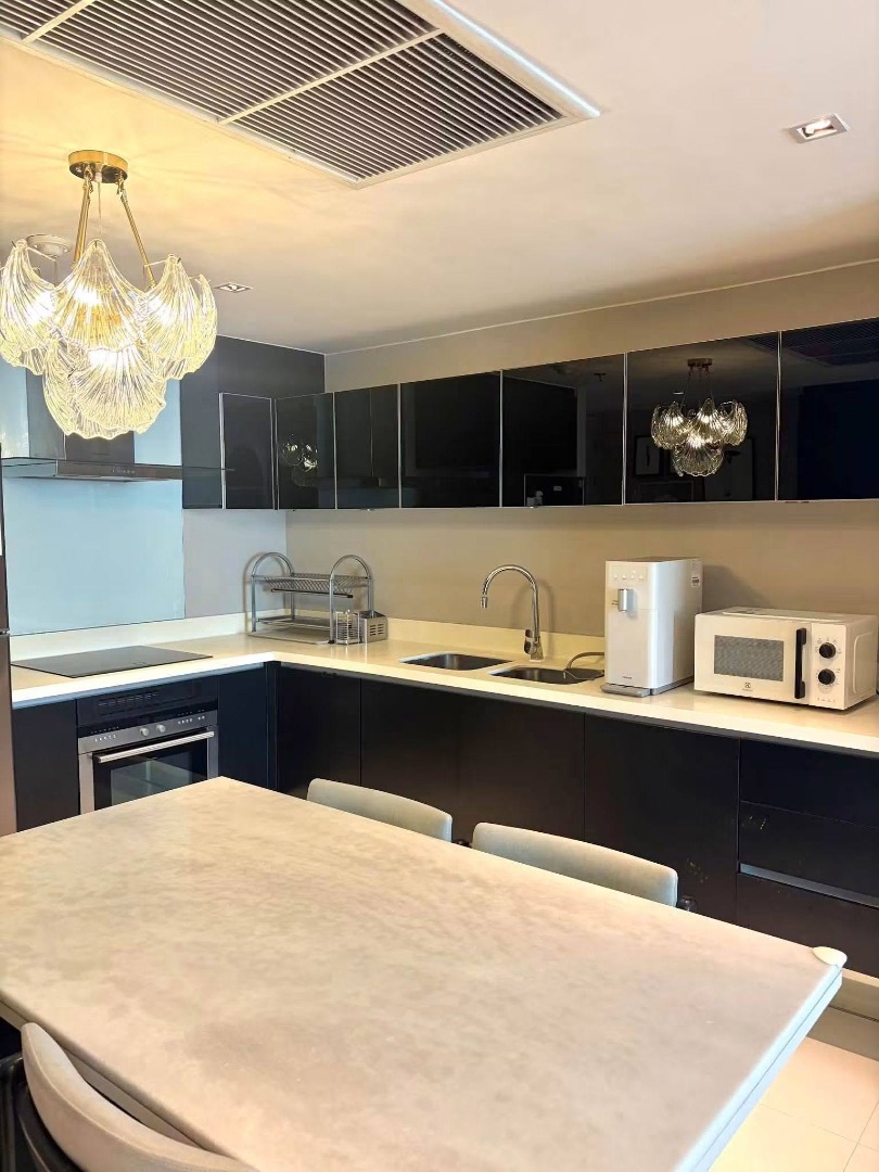 EIGHT THONGLOR RESIDENCES