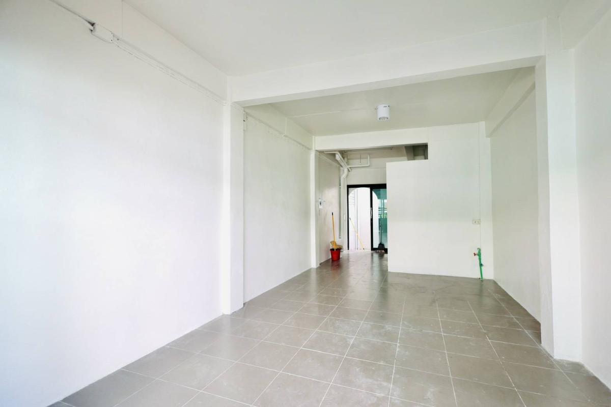 SATHORN 11 | RENOVATED 4-STOREY TOWNHOUSE FOR RENT
