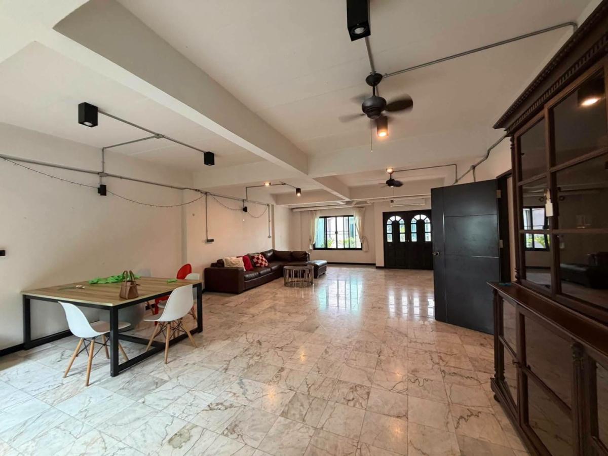 5-STOREY LOFT TOWNHOME | FOR SALE & RENT