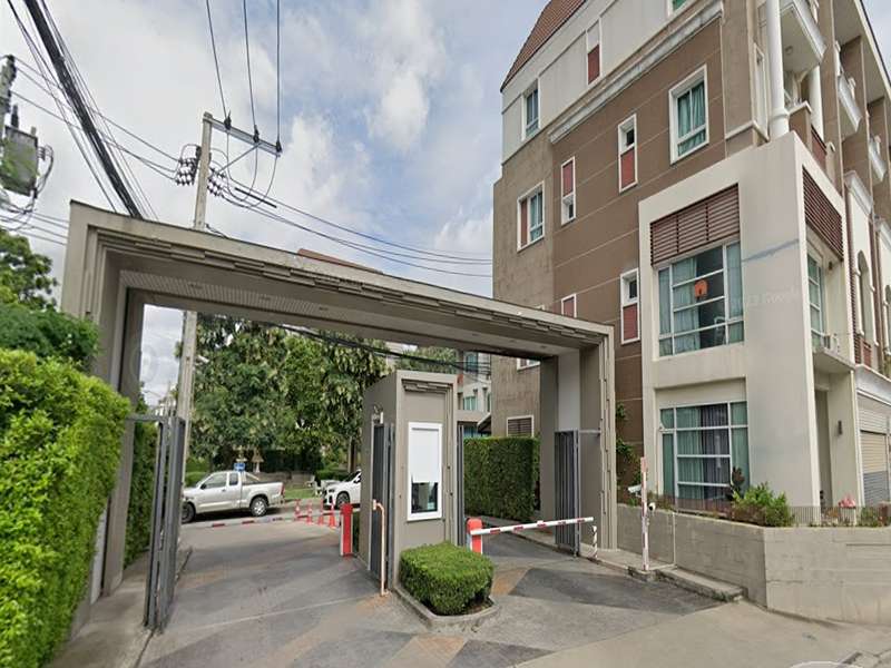 พรีเมี่ยม-เพลส-8-เอกมัย-รามอินทรา