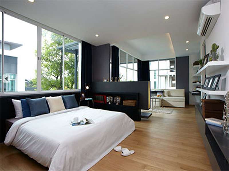 เนอวานา-บียอนด์-พระราม-9